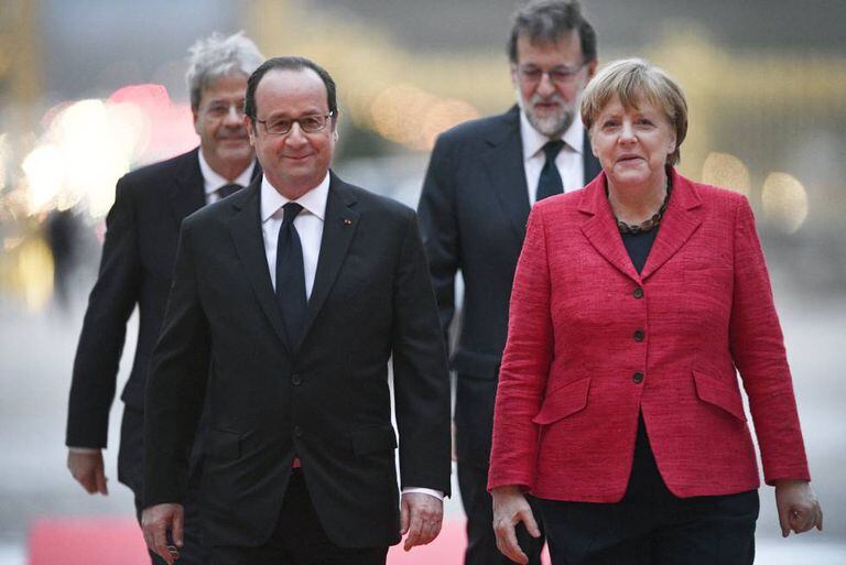 Hollande, Merkel, Gentiloni e Rajoy na reunião em Versalhes.