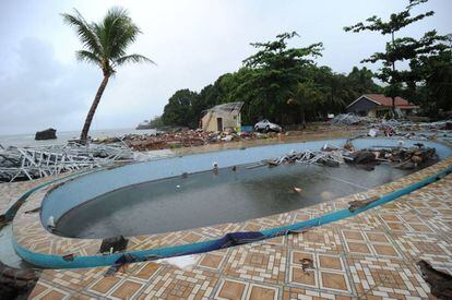 A área da piscina de uma casa em Carita (Indonésia), depois do tsunami do domingo, 23 de dezembro de 2018.