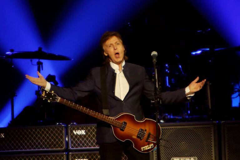 Paul McCartney, sexta-feira, durante seu show em Portland, nos EUA.