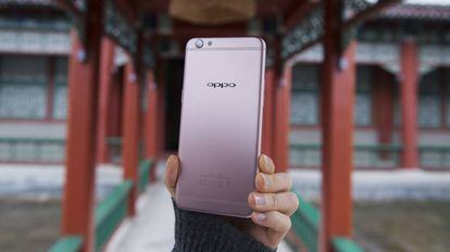 O smartphone OPPO R9s.