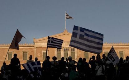 Partidários do 'não' comemoram a vitória em Atenas.