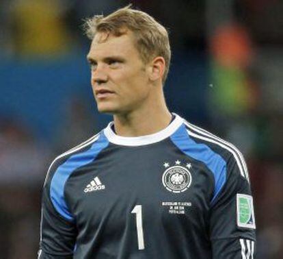 Neuer, na partida contra a Argélia.