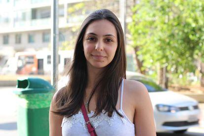 Karen Bruno, de 22 anos e formada em Naturologia, nesta segunda na Paulista.