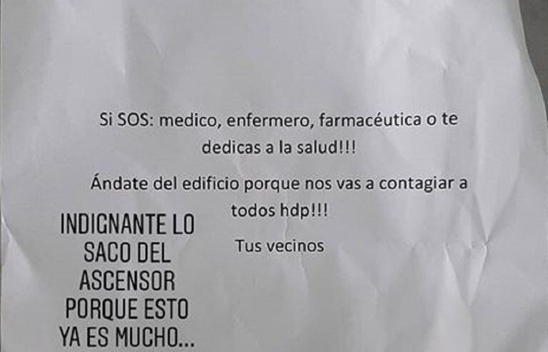 Imagem da advertência enviada ao farmacêutico Fernando Gaitán no elevador de seu prédio de Buenos Aires.