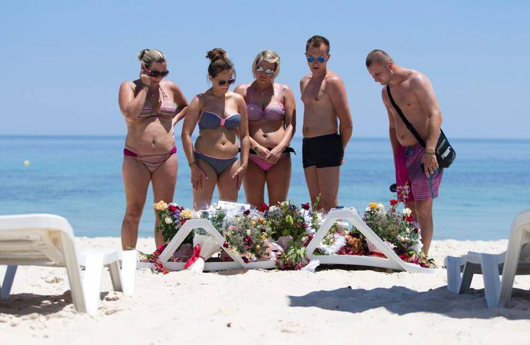 O Estado Islâmico atacou o Hotel Riu Imperial de Tunis no dia 28 de junho. O atentado deixou 40 mortos, em sua maioria turistas britânicos.