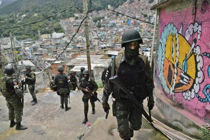 O Exército na favela da Rocinha