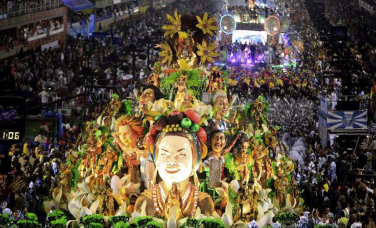 Beija-Flor durante o desfile de 2014.