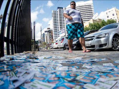 Propaganda pol&iacute;tica nas ruas de Fortaleza, durante a elei&ccedil;&atilde;o de 2014.
