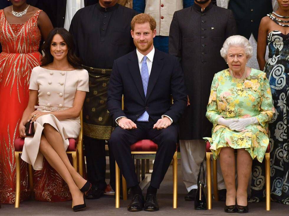 A rainha Elizabeth com os duques de Sussex em junho de 2018.