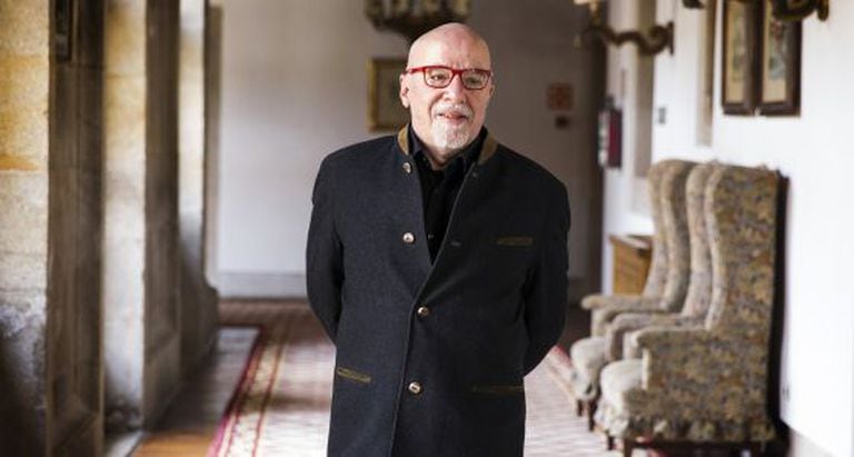 Paulo Coelho, na Hospedaria dos Reis Católicos, em Santiago.