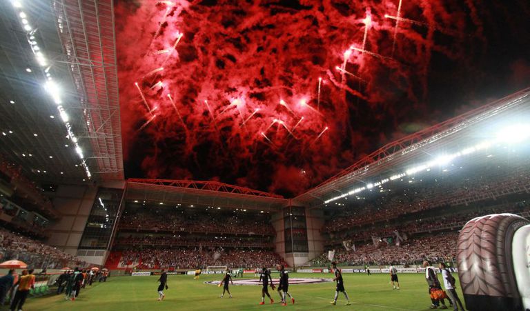 Futebol brasileiro está dividido.