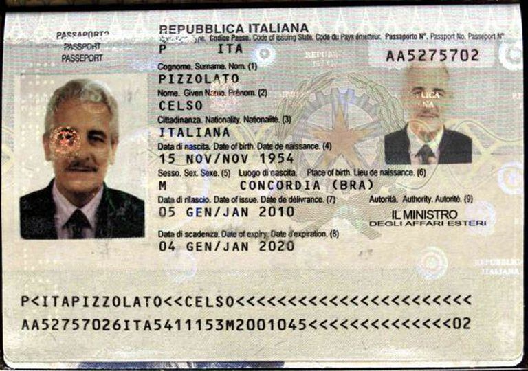Passaporte usado por Pizzolato, de seu irmão, Celso.