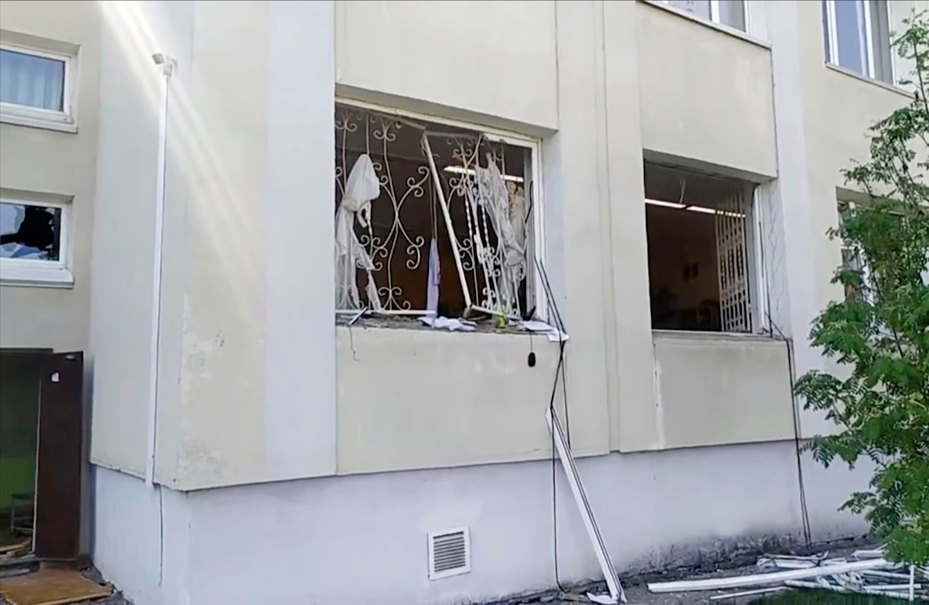 Imagem de vídeo mostrando os danos causados ​​após o ataque.