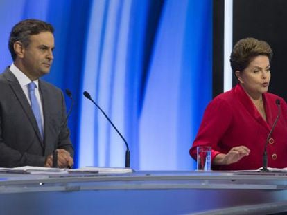 A&eacute;cio e Dilma no debate de domingo.