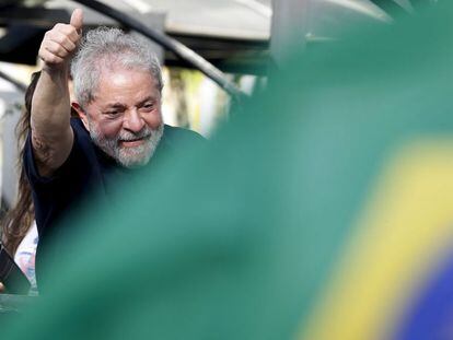 Lula volta a seu apartamento em S&atilde;o Bernardo de Campo depois de depoimento.