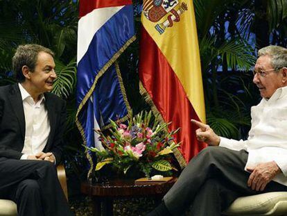 Raúl Castro recebe Zapatero em Havana.
