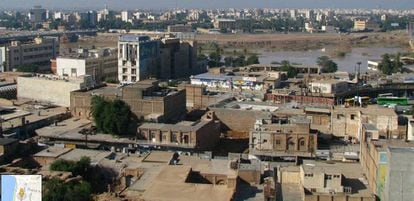 Vista da cidade de Ahvaz em uma imagem tomada em 2009.