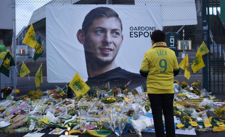 Torcedor faz homenagem a Sala em Nantes.
