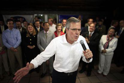 Jeb Bush busca o voto evangélico hispânico.