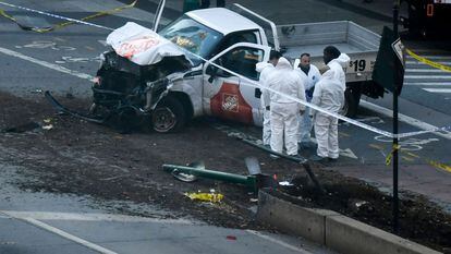 Investigadores analisam caminhonete usada em atentado que matou pessoas em ciclovia de Nova York