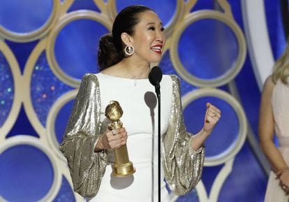 A atriz e anfitriã da cerimônia, Sandra Oh, levou o Globo de Ouro de melhor atriz de série dramática. 