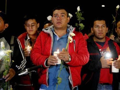 Homenagem às vítimas do atentando em Bogotá
