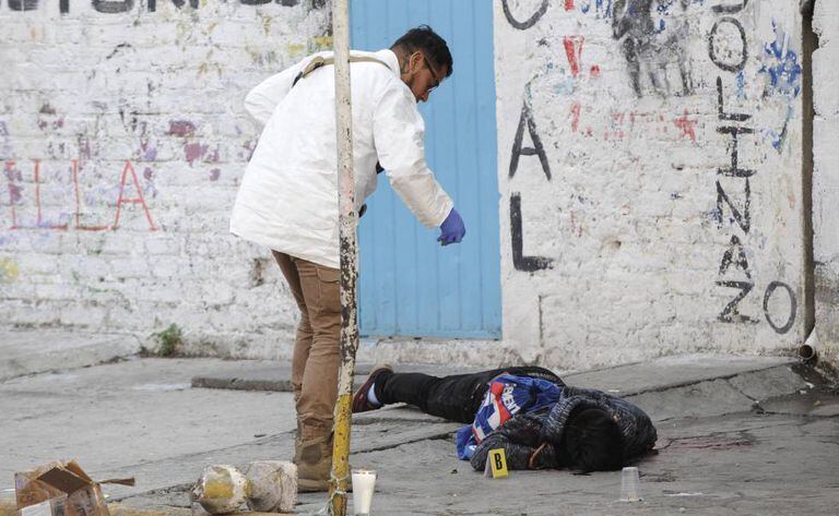 Um homem assassinado na Cidade do México.