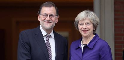 Mariano Rajoy e Theresa Maio ----