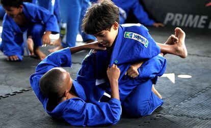Projeto social de jiu-jitsu para crianças em Salvador, na Bahia.