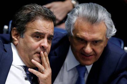 Aécio Neves e Ronaldo Caiado nesta quinta-feira, no Senado.