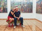 Maciej e Lídia Babinski, na galeria de arte que criaram no sertão.