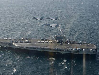 O porta-aviões norte-americano USS Ronald Reagan