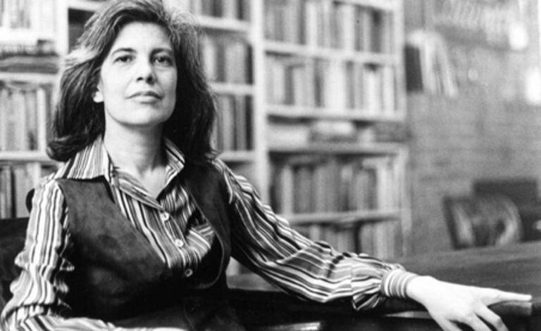 Susan Sontag em sua casa em 1979