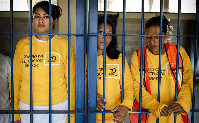 Desde la izquierda, Kenia Isabel Hernández (24), Salvadora Carolina Díaz (33) y Evelyn del Carmen Sánchez Cabrera (32).