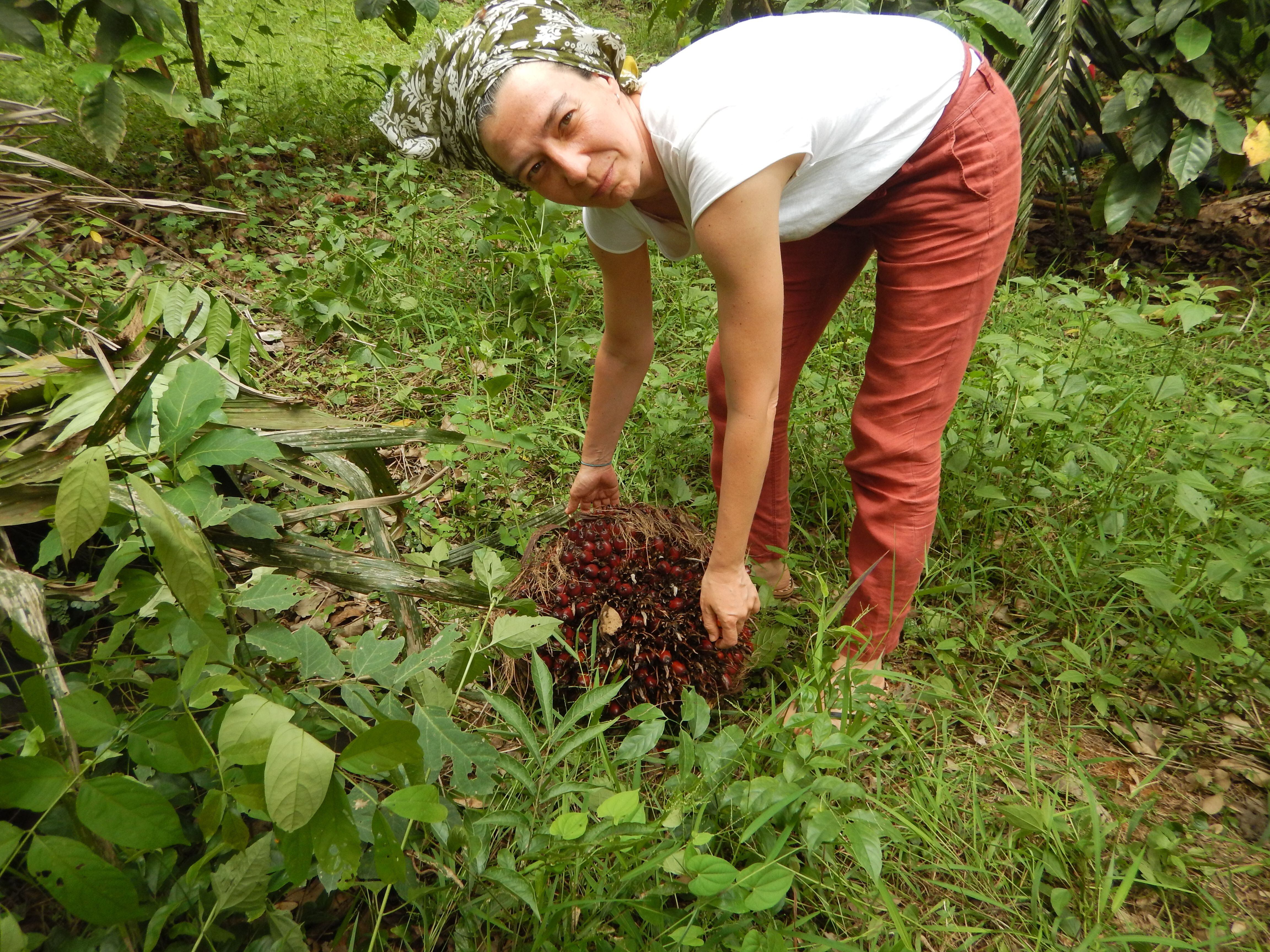A antropóloga espanhola Almudena Marí Sáez, durante um trabalho de campo, em abril. 