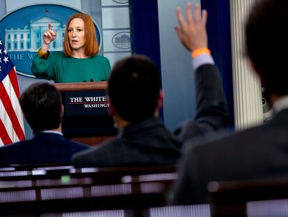 A porta-voz da Casa Branca, Jen Psaki, durante entreviata coletiva em 27 de abril.