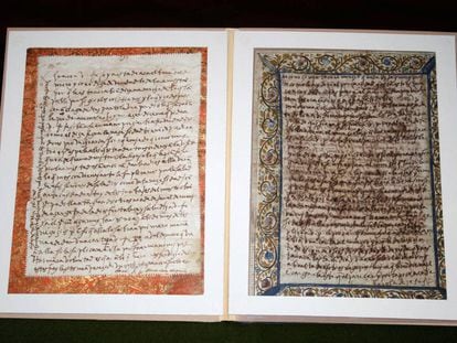 Duas cartas manuscritas de Santa Teresa de Jesus recuperadas pela Guarda Civil juntamente com outras 17 obras de arte.
