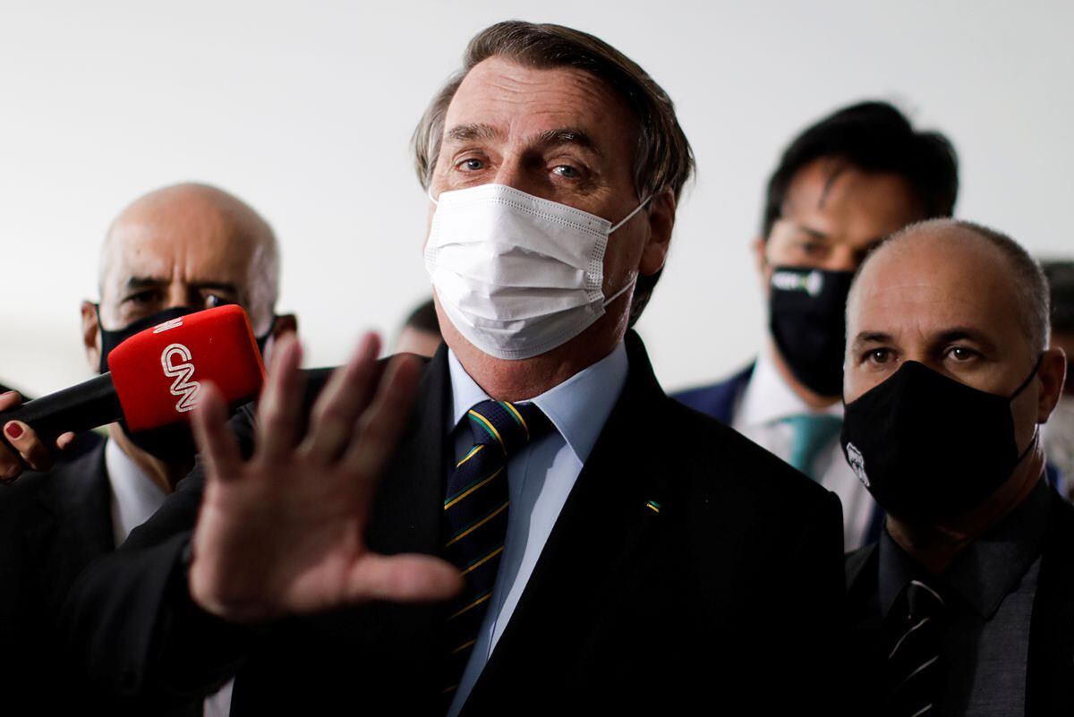 As instituições do Estado e os poderes de fato começam a abandonar Bolsonaro?