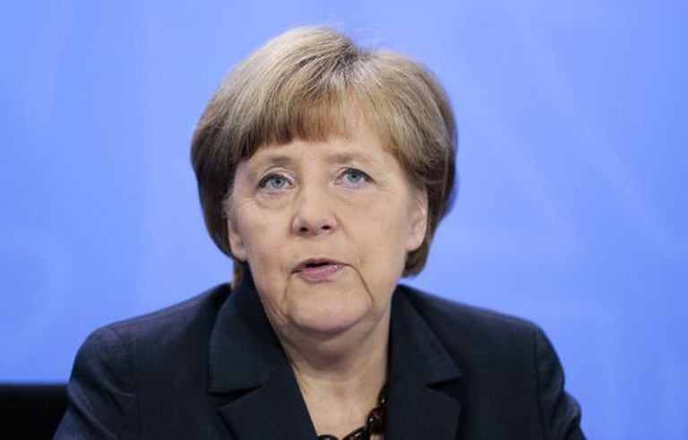 A chanceler Angela Merkel se reúne com governadores.