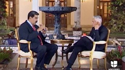 Maduro durante a entrevista a Jorge Ramos (à esquerda)