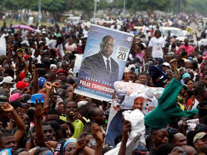 Simpatizantes de Felix Tshisekedi celebram a vitória em Kinshasa.