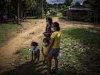 Habitantes de la comunidad Bela Vista do Jaraqui, en la zona rural de Manaos, Amazonas (Brasil).