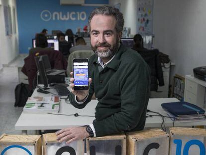 José Luis Cáceres, na terça-feira, dia 12, em seu laboratório de projetos de blockchain e bitcoin em Madri