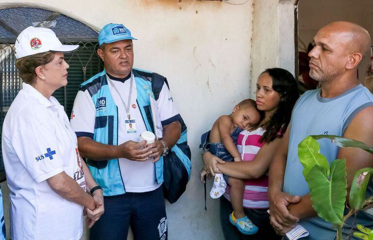 Dilma Rousseff participa da mobilização contra o 'Aedes aegypti', no Rio de Janeiro.