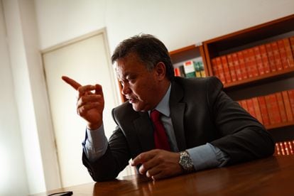 O promotor Lincoln Gakiya, à frente da luta contra o PCC, em entrevista ao EL PAÍS na sede do Ministério Público de São Paulo.