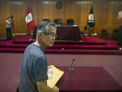 Alberto Fujimori, ao chegar ao tribunal.