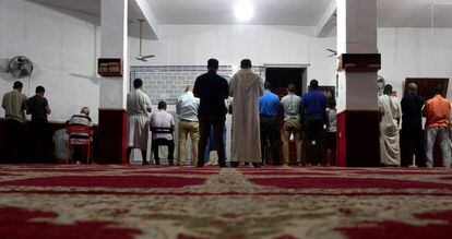 Oração em mesquita