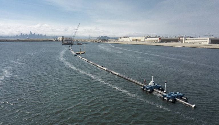 O sistema de limpeza da The Ocean Cleanup.