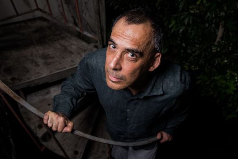 Arnaldo Antunes em casa, em São Paulo.