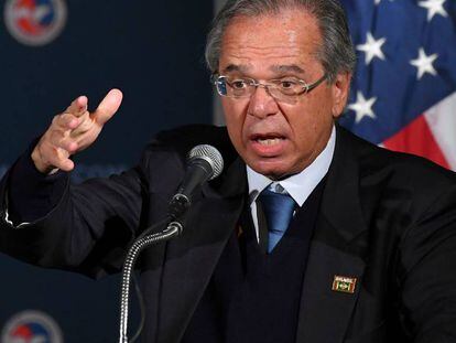 Paulo Guedes discursa na Câmera de Comércio em Washinton. 